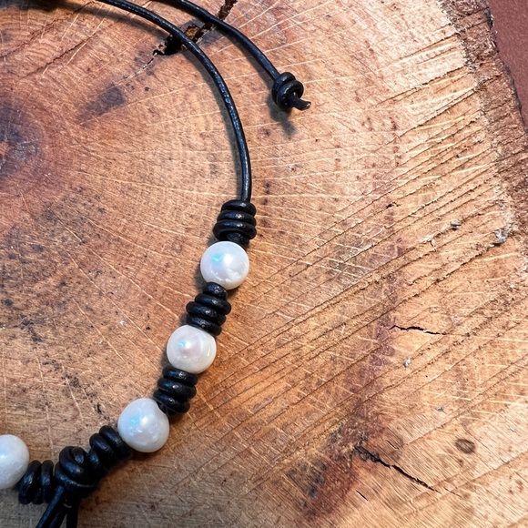 Freshwater pearl and leather adjustable bracelet or ankle bracelet - Picture 3 of 5